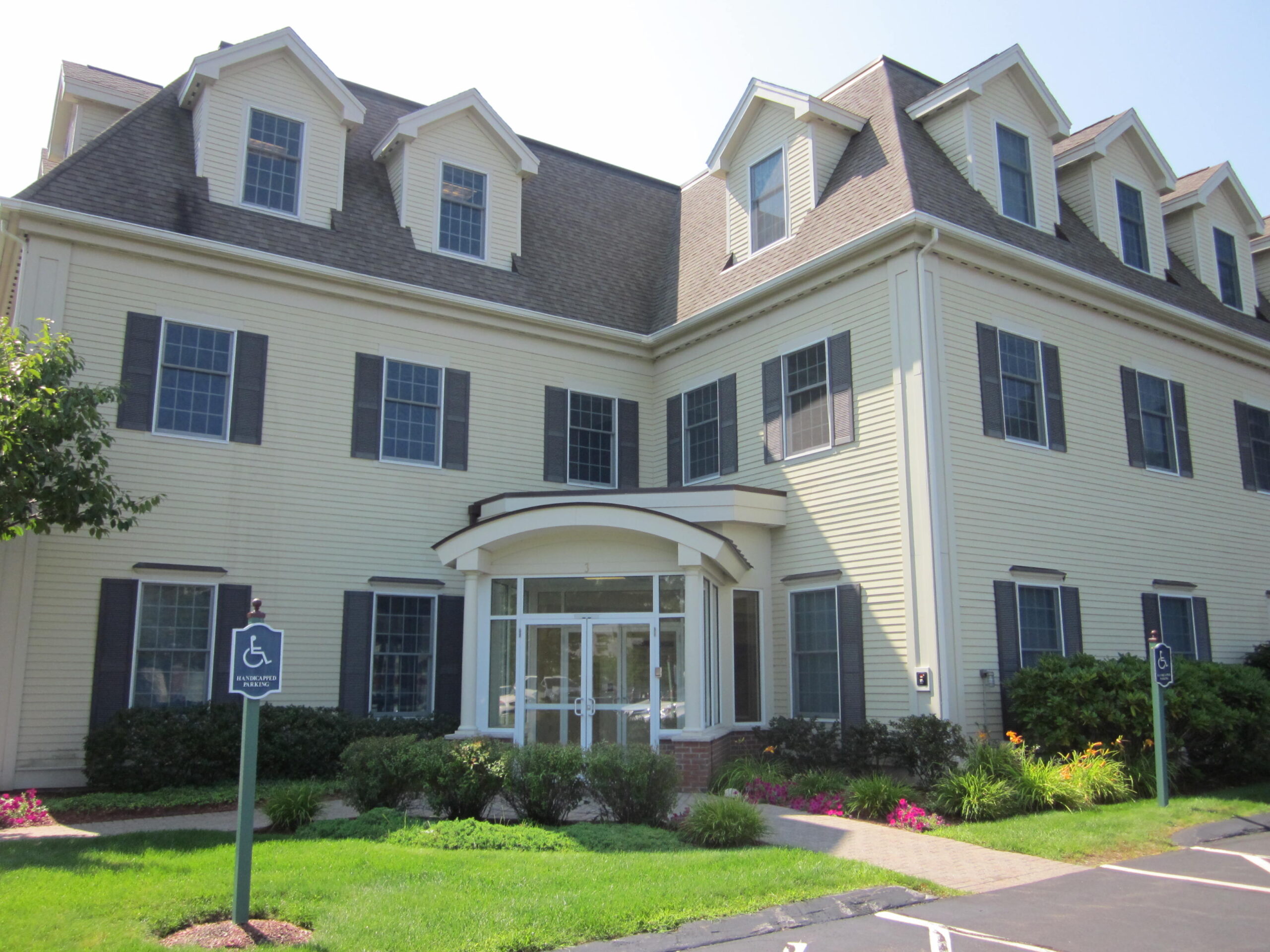 3 Lan Drive, Westford, MA Omni Properties